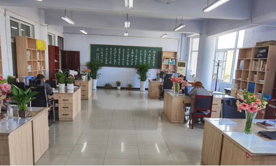 文明城市创建城固县城关中学举行首届文明办公室创建活动